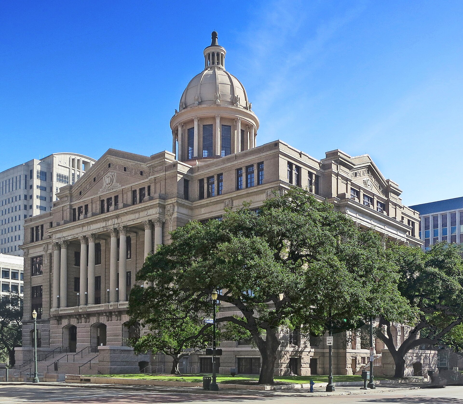 The 1910 Harris County Courthouse